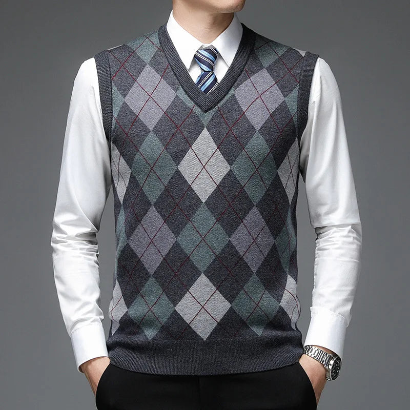 Men’s Sleeveless Knit Sweater Vest – Warm Casual Fit for Autumn & Winter